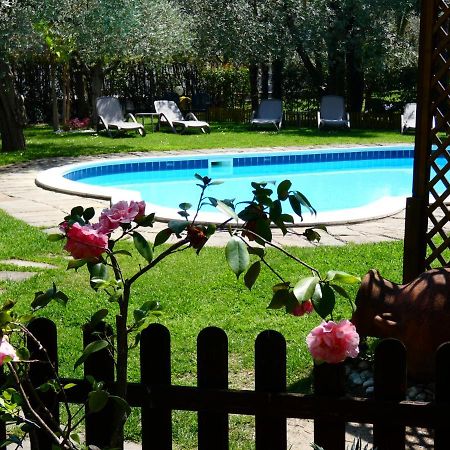 ריבה דל גארדה Residence Villa Degli Aranci מראה חיצוני תמונה